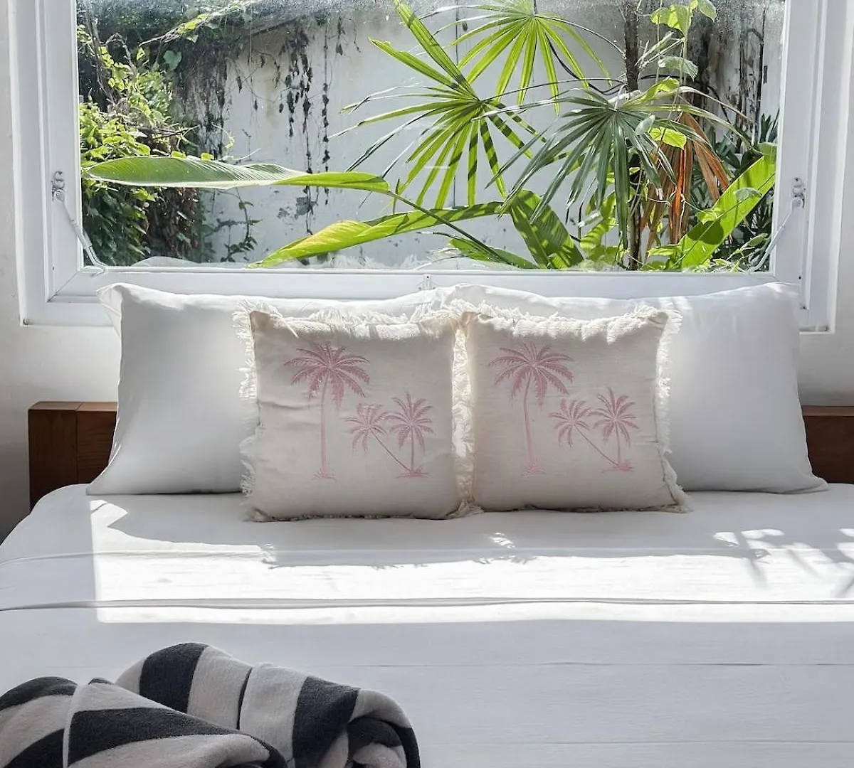 The Pink Door Villa Legian