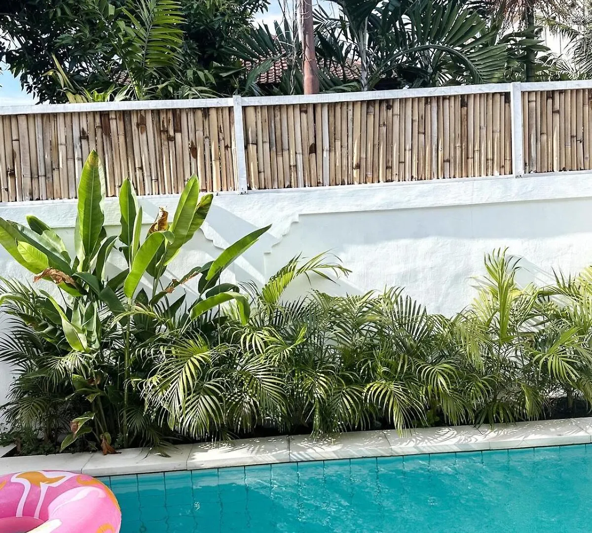 The Pink Door Villa Legian  0*, Legian (Bali)
